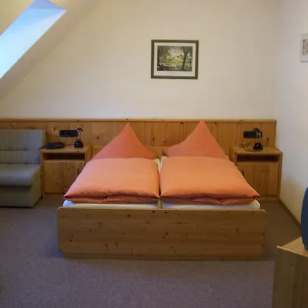 Kro Haus Ausonius Oberfell